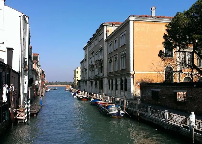 La Gondola - Beautiful Canal View Appartamento Venezia