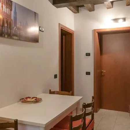 Apartamento La Gondola - Beautiful Canal View Venecia
